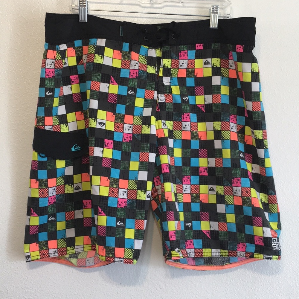 Vintage Quiksilver Men's Board Shorts 38 waist